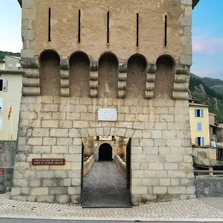 Charmant A Avec Vue Montagne + Terrasse 58 M² Entrevaux