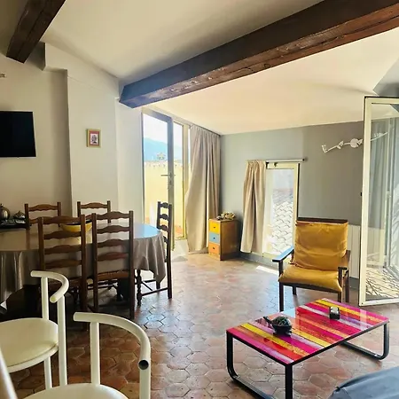 Apartment Charmant A Avec Vue Montagne + Terrasse 58 M² Entrevaux